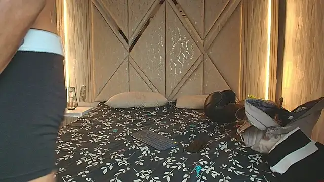 Snapshot of Hotcouple_222 chatting on February 2026 07:32:02 AM Hotcouple 222 online show from February 2026 07:32:02 AM