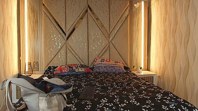 Hotcouple 222 online show from April 2026 01:37:01 PM