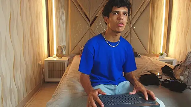 Hotcouple 222 online show from March 2026 07:31:01 AM