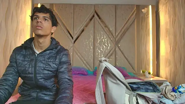 Snapshot of Hotcouple_222 chatting on February 2026 07:19:02 AM Hotcouple 222 online show from February 2026 07:19:02 AM