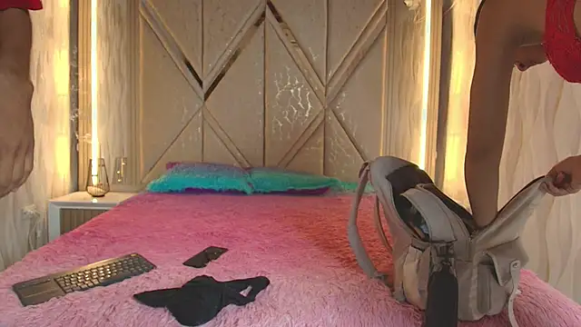 Snapshot of Hotcouple_222 chatting on March 2026 07:37:02 AM Hotcouple 222 online show from March 2026 07:37:02 AM