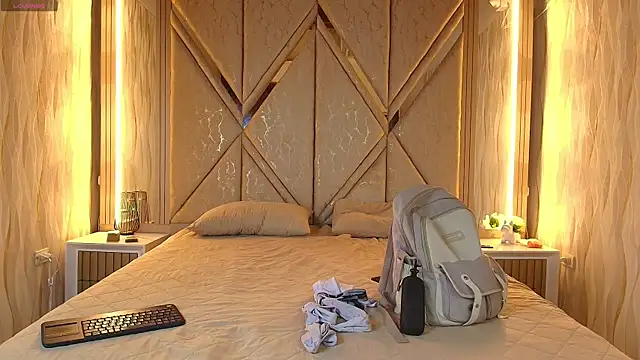 Snapshot of Hotcouple_222 chatting on November 2025 07:30:01 AM Hotcouple 222 online show from November 2025 07:30:01 AM