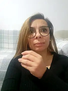 Victoria Vergara online show from October 2025 04:22:02 PM