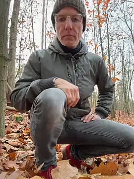 Snapshot of SexyLeon8 chatting on November 2025 01:37:01 PM SexyLeon8 online show from November 2025 01:37:01 PM