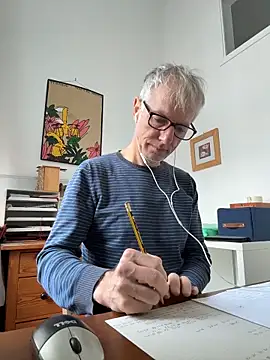 Snapshot of SexyLeon8 chatting on December 2025 09:03:01 AM SexyLeon8 online show from December 2025 09:03:01 AM