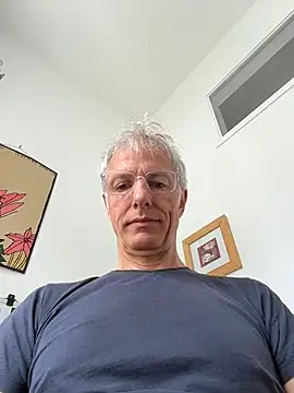 Snapshot of SexyLeon8 chatting on June 2026 09:15:01 AM SexyLeon8 online show from June 2026 09:15:01 AM