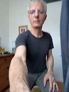 SexyLeon8 online show from March 2026 04:45:01 PM