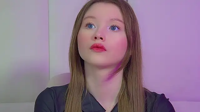 KeiraAsti online show from May 2026 06:47:01 PM