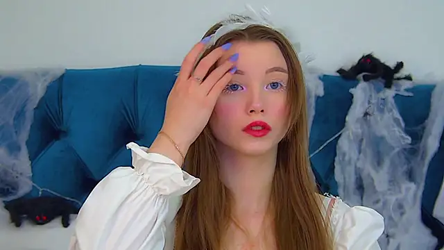 KeiraAsti online show from October 2025 06:07:01 PM