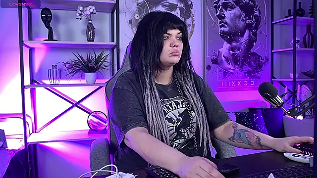 MaryHarrys online show from April 2026 11:23:02 PM