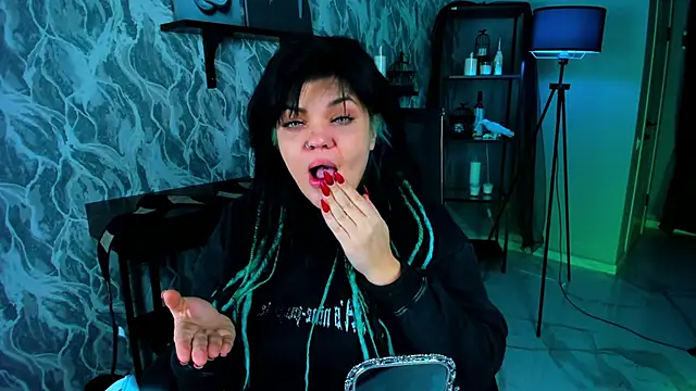 MaryHarrys online show from November 2025 02:32:02 AM