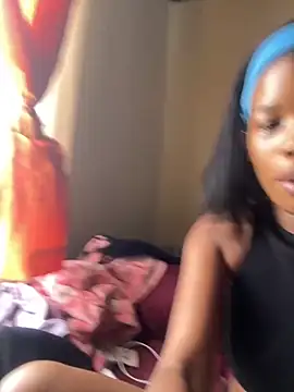 Caramel Mellow online show from October 2025 10:06:02 AM