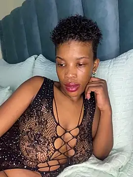 Caramel Mellow online show from December 2025 09:33:02 AM