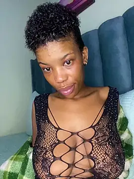 Caramel Mellow online show from December 2025 01:41:02 AM