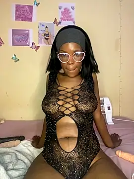 Caramel Mellow online show from September 2025 08:18:02 AM