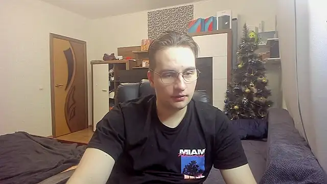 Snapshot of romiosabrino chatting on February 2026 04:37:01 PM romiosabrino online show from February 2026 04:37:01 PM