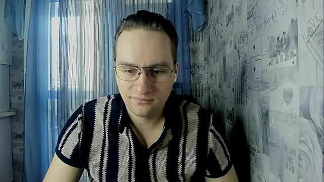 Snapshot of romiosabrino chatting on February 2026 12:10:02 PM romiosabrino online show from February 2026 12:10:02 PM