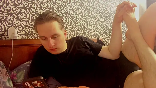 Snapshot of romiosabrino chatting on May 2026 04:04:02 PM romiosabrino online show from May 2026 04:04:02 PM