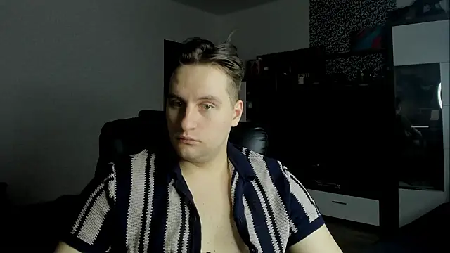 Snapshot of romiosabrino chatting on January 2026 07:12:01 PM romiosabrino online show from January 2026 07:12:01 PM