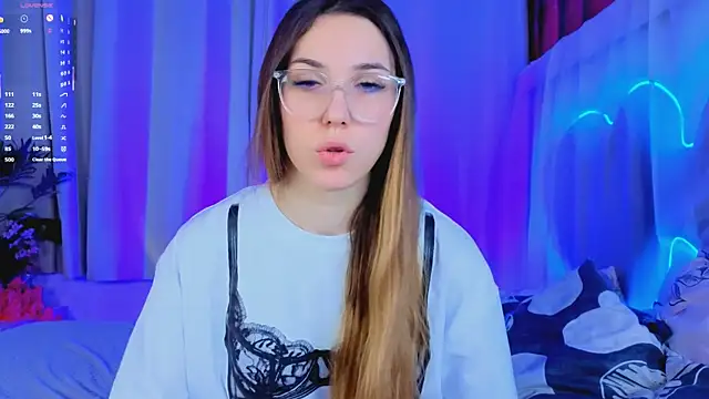 -CindyLou online show from December 2025 05:52:02 AM