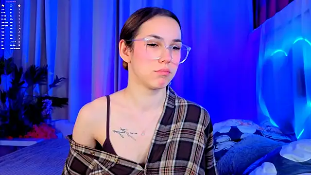 -CindyLou online show from December 2025 05:20:02 AM