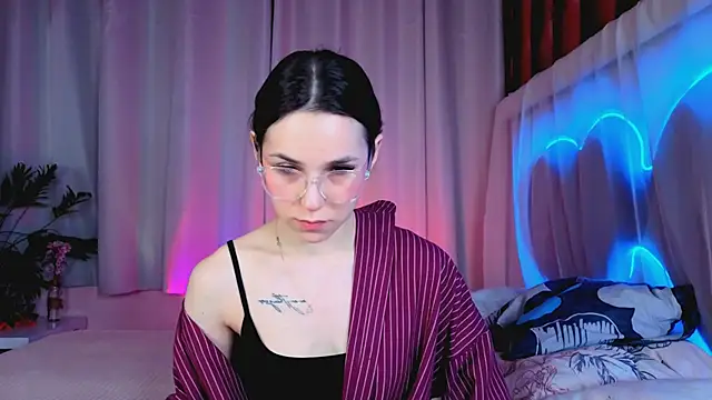 -CindyLou online show from February 2026 05:04:02 AM