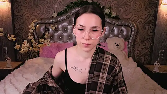 -CindyLou online show from February 2026 05:27:01 AM