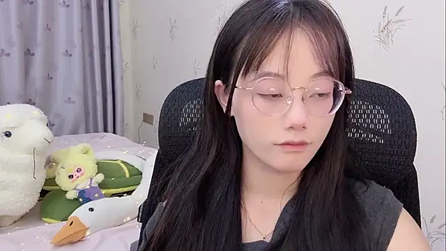 puppy-999 online show from May 2026 01:17:01 PM