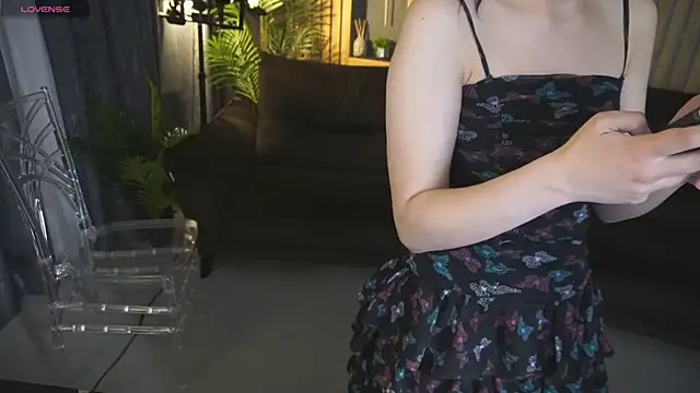 LiviaShy online show from April 2026 07:40:02 PM