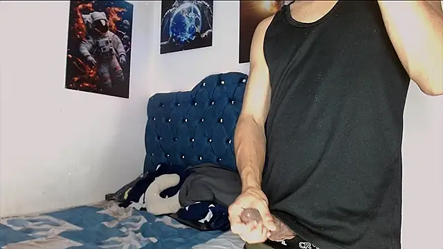 Snapshot of Arturocontreras11 chatting on December 2025 04:55:01 AM Arturocontreras11 online show from December 2025 04:55:01 AM