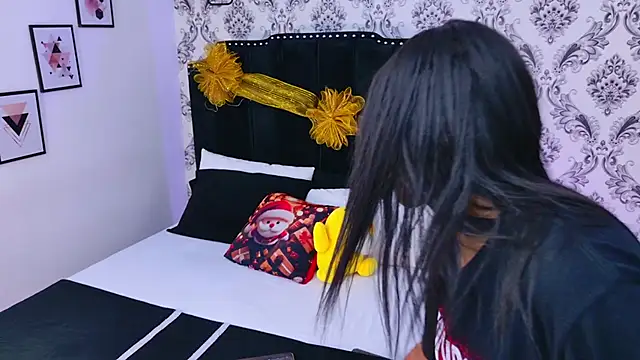 Becca Grims online show from December 2025 03:29:02 AM