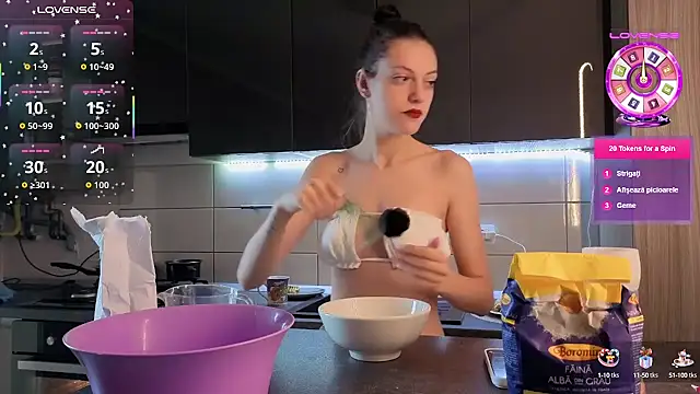 Snapshot of Pisypussy chatting on October 2025 06:14:01 AM Pisypussy online show from October 2025 06:14:01 AM