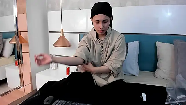 Ashkoreh online show from April 2026 09:16:02 PM