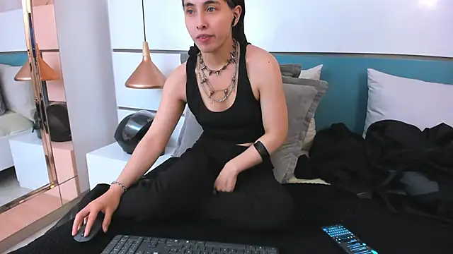 Ashkoreh online show from March 2026 08:24:01 PM