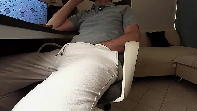 DiositoHerus online show from March 2026 04:23:02 PM