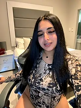 LilMisIndianx online show from November 2025 09:10:02 AM