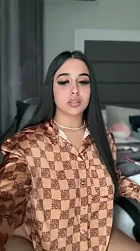 LilMisIndianx online show from April 2026 07:44:01 AM