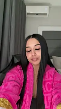 LilMisIndianx online show from April 2026 11:25:02 AM