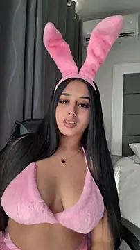 LilMisIndianx online show from April 2026 12:33:02 PM
