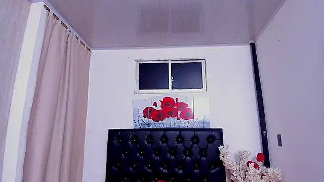 pinky f00x online show from July 2026 09:15:02 PM