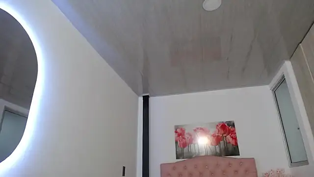 pinky f00x online show from September 2025 10:02:02 PM