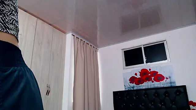 pinky f00x online show from March 2026 07:19:02 PM