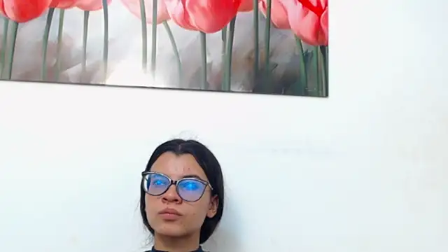 pinky f00x online show from March 2026 07:26:02 PM