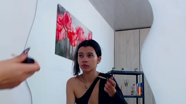 pinky f00x online show from February 2026 07:26:01 PM