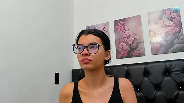 pinky f00x online show from July 2026 09:22:02 PM