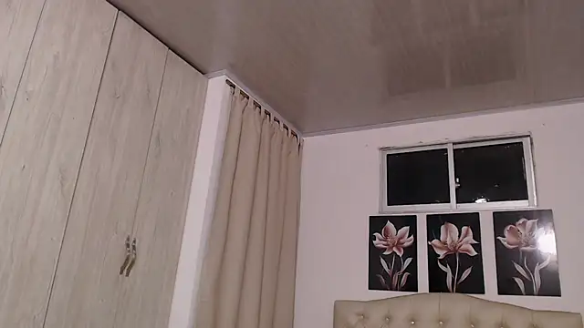 pinky f00x online show from September 2025 12:39:02 AM