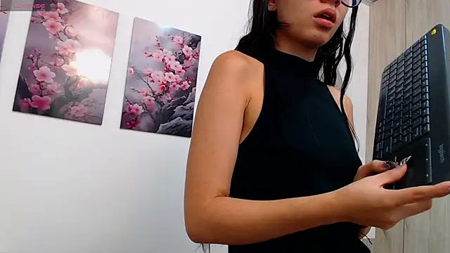 pinky f00x online show from February 2026 07:16:01 PM