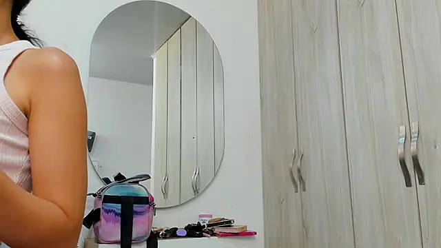pinky f00x online show from July 2026 09:21:01 PM