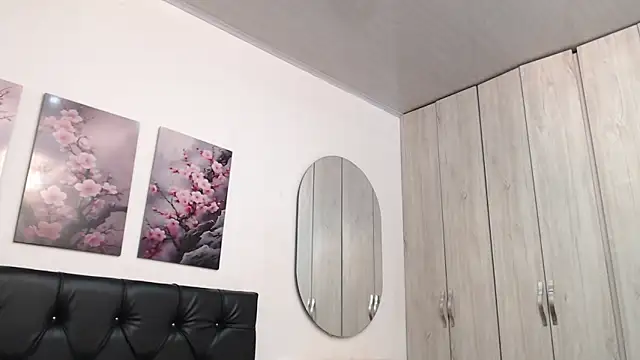 pinky f00x online show from May 2026 07:35:01 PM