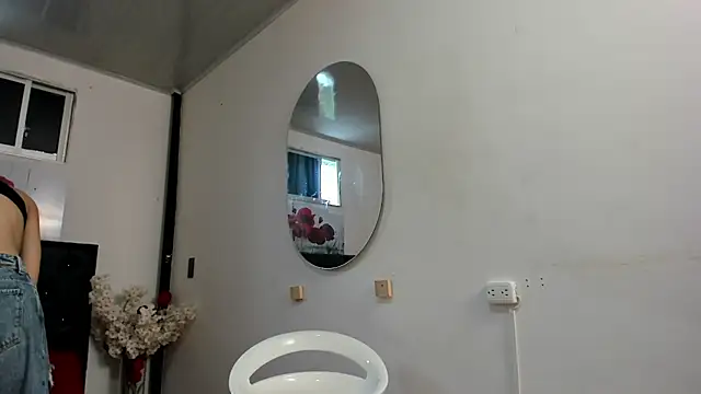 pinky f00x online show from June 2026 07:37:01 PM